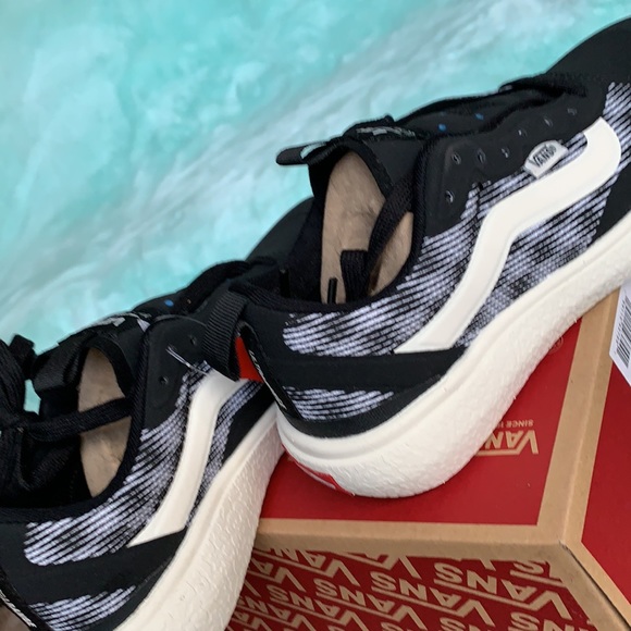 VANS ULTRARANGE EXO BLUR CHECKERBOARD WMNS - Picture 13 of 14